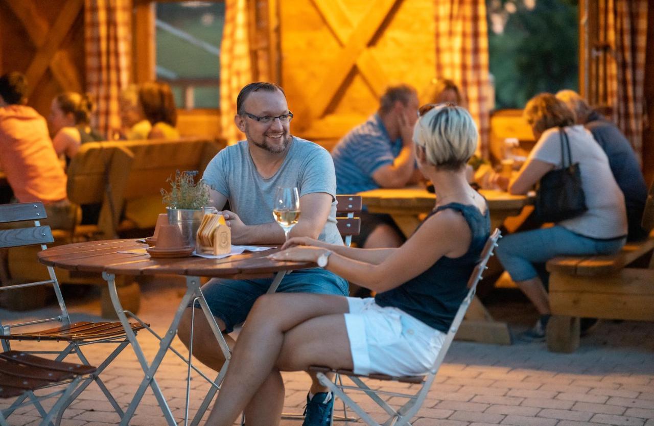 Landgasthof Deutsches Haus Kg Weilheim an der Teck Buitenkant foto